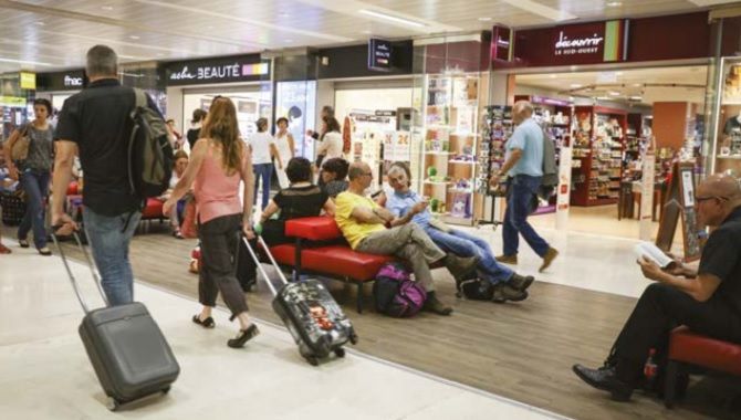 TLS Hall B boutiques