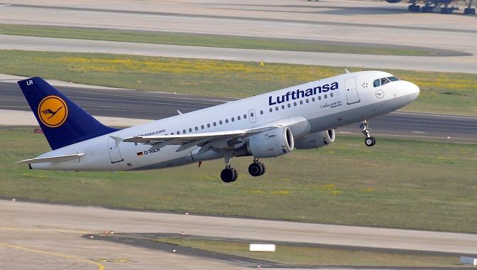 Lufthansa A319 decollage