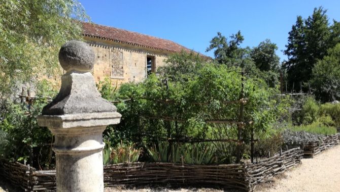 Via Garona abbaye de Bonnefont jardin medieval