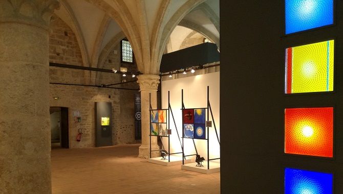 Chartres Centre vitrail interieur