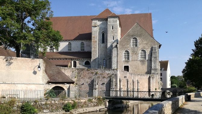 Chartres collegiale saint Andre Eure
