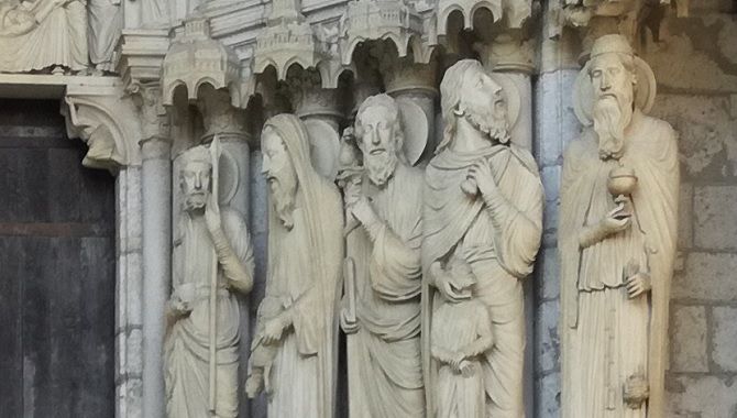 Chartres statues colonnes