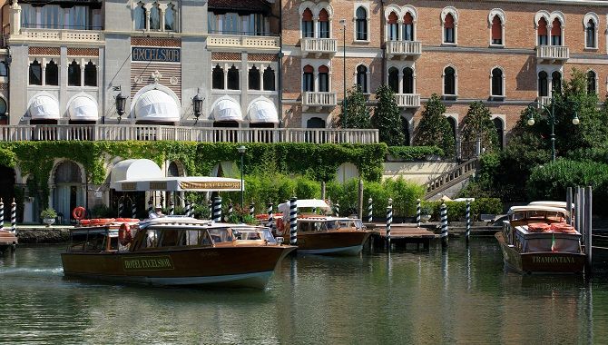 Venise Excelsior bateaux