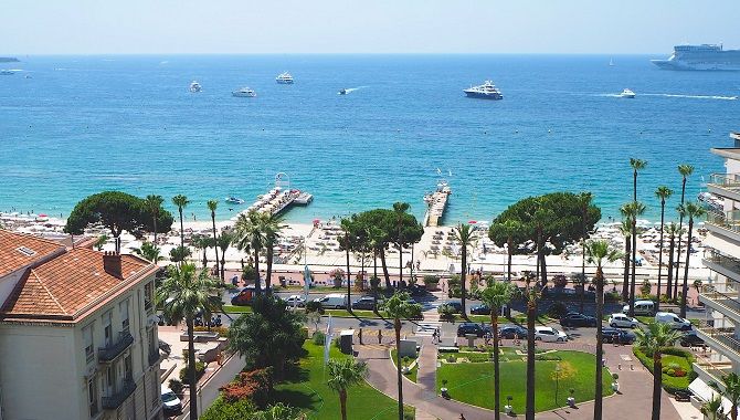 Cannes Grand Hotel vue 9eme etage