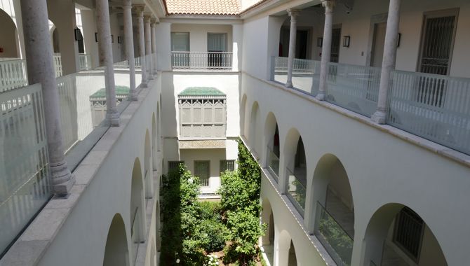 Tunis hotel Dar El Jed patio